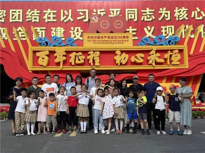 小猫钓鱼游戏龙王版有船