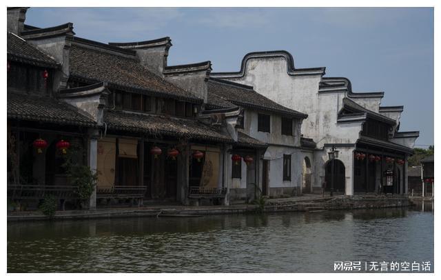 逃离荒凉之地